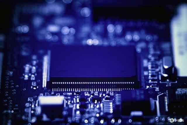 SEMI The global semiconductor equipment market will exceed US100 billion for the first time in 2021