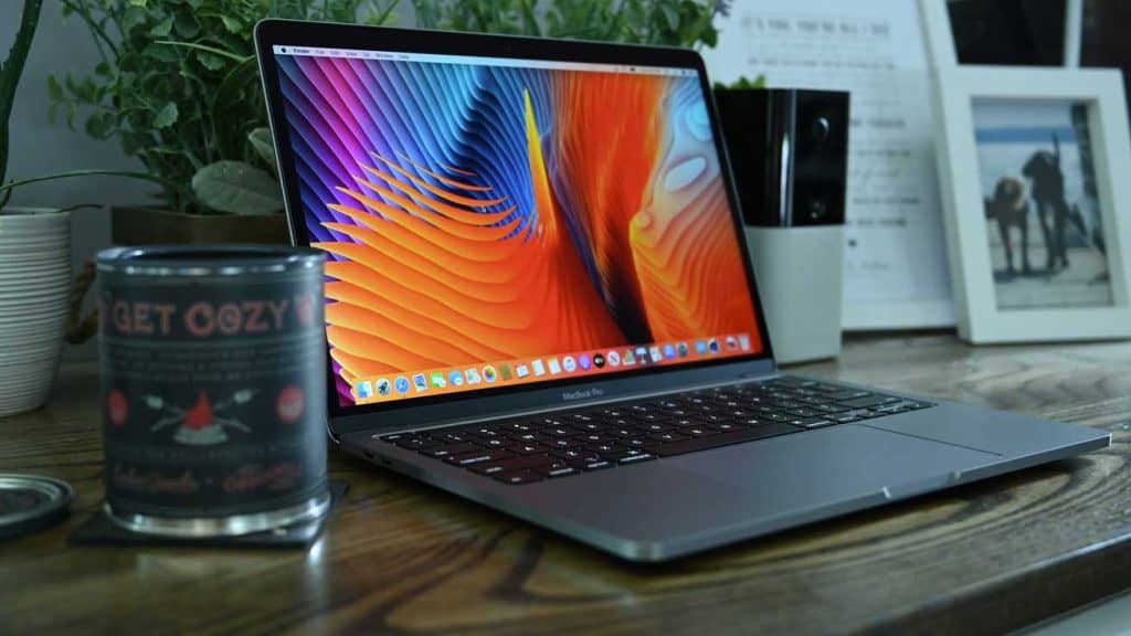 Mac shipments down 22.5% year-over-year in Q2 2022